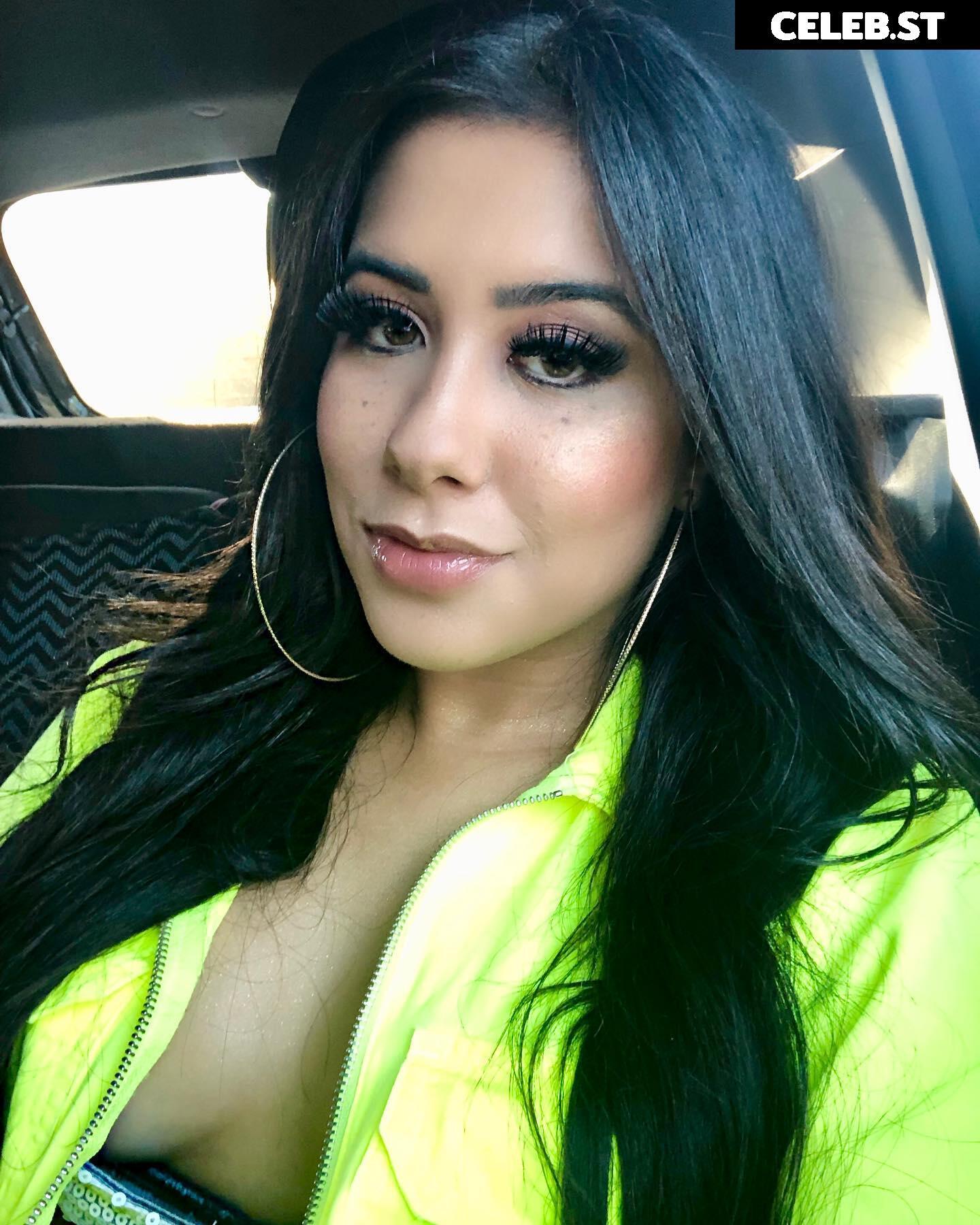 Cinthia Cruz Image 22818416