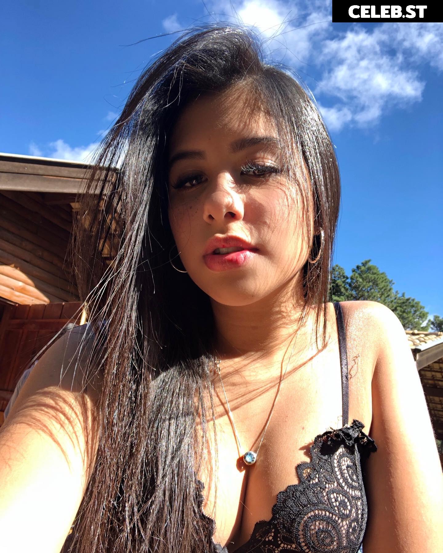 Cinthia Cruz Image 22818414