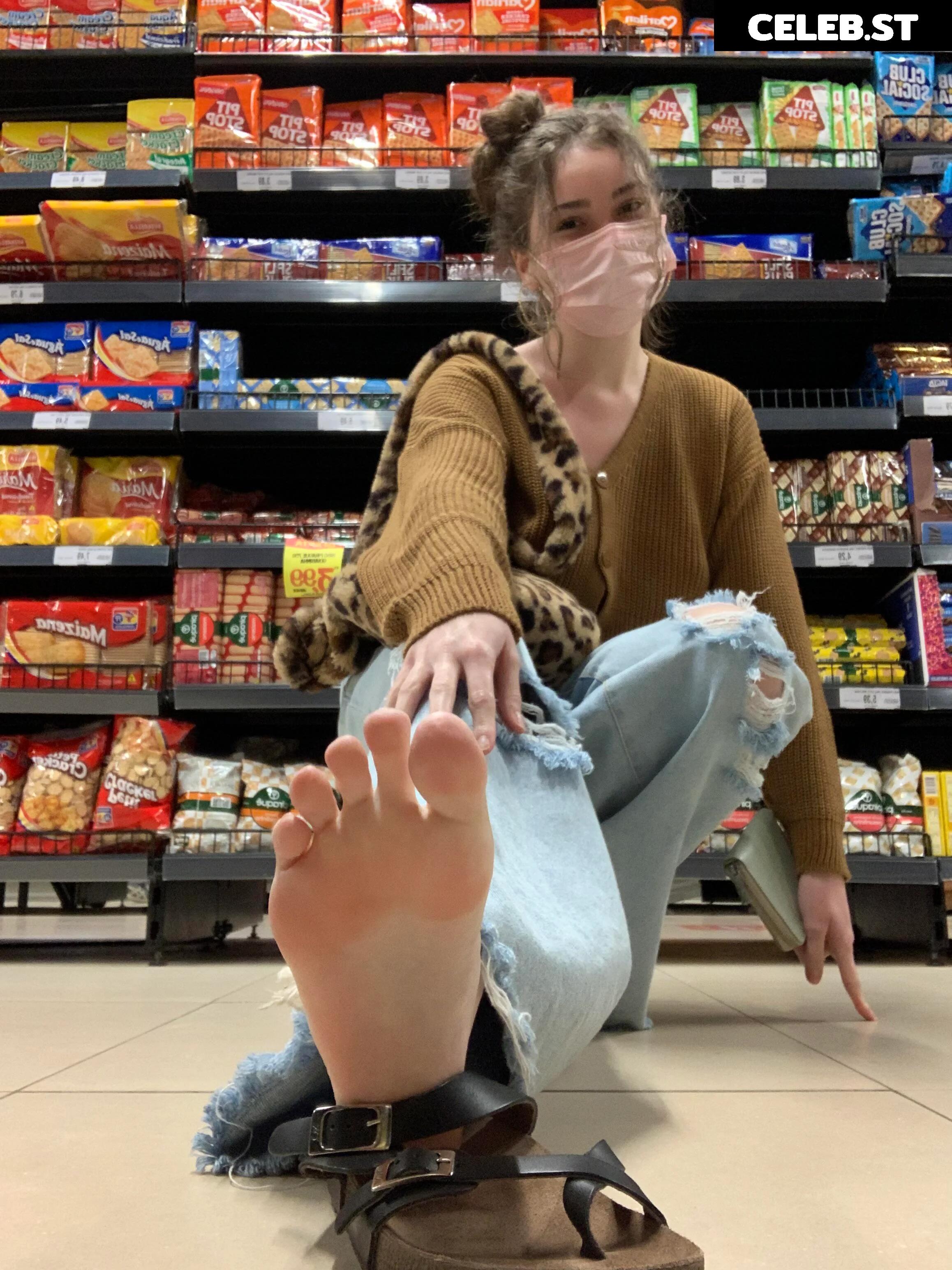 Catbunnygomez aka thecatbnny Image 22812445
