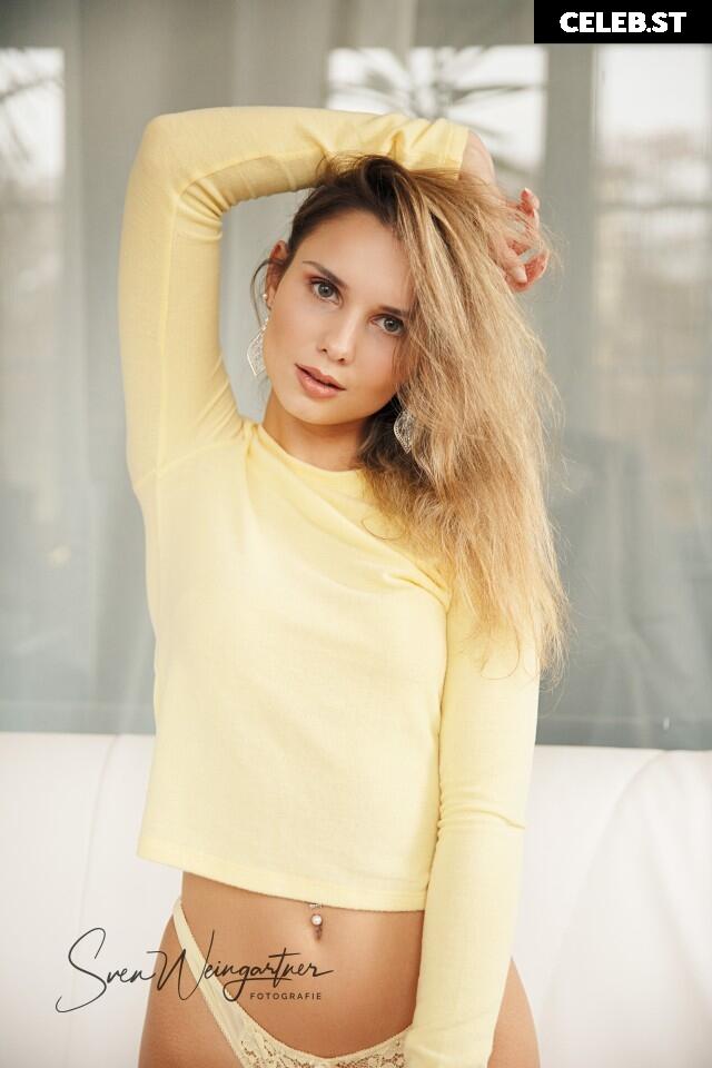 KinkySophiee Image 2282008