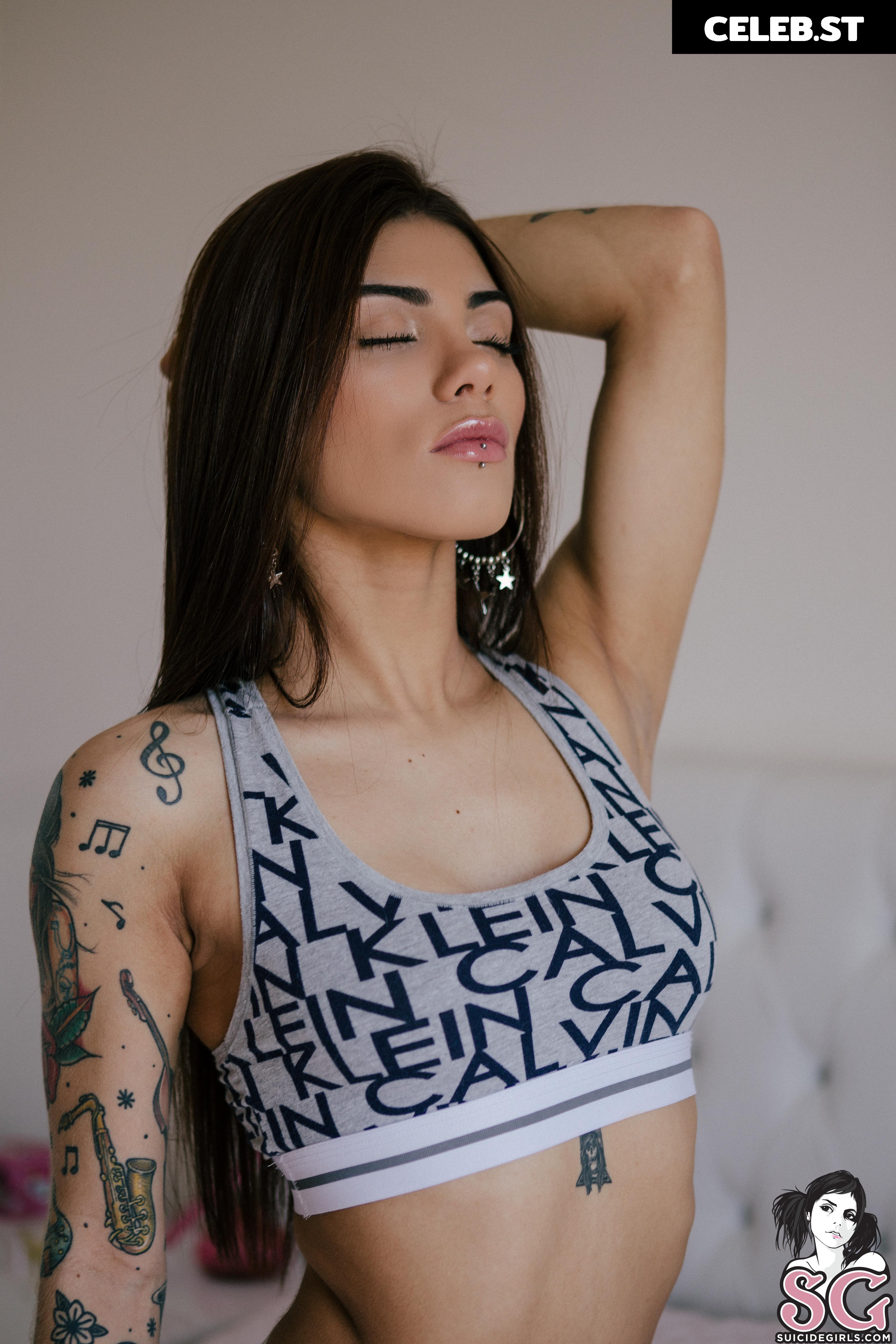 Pher Suicide Image 22831628