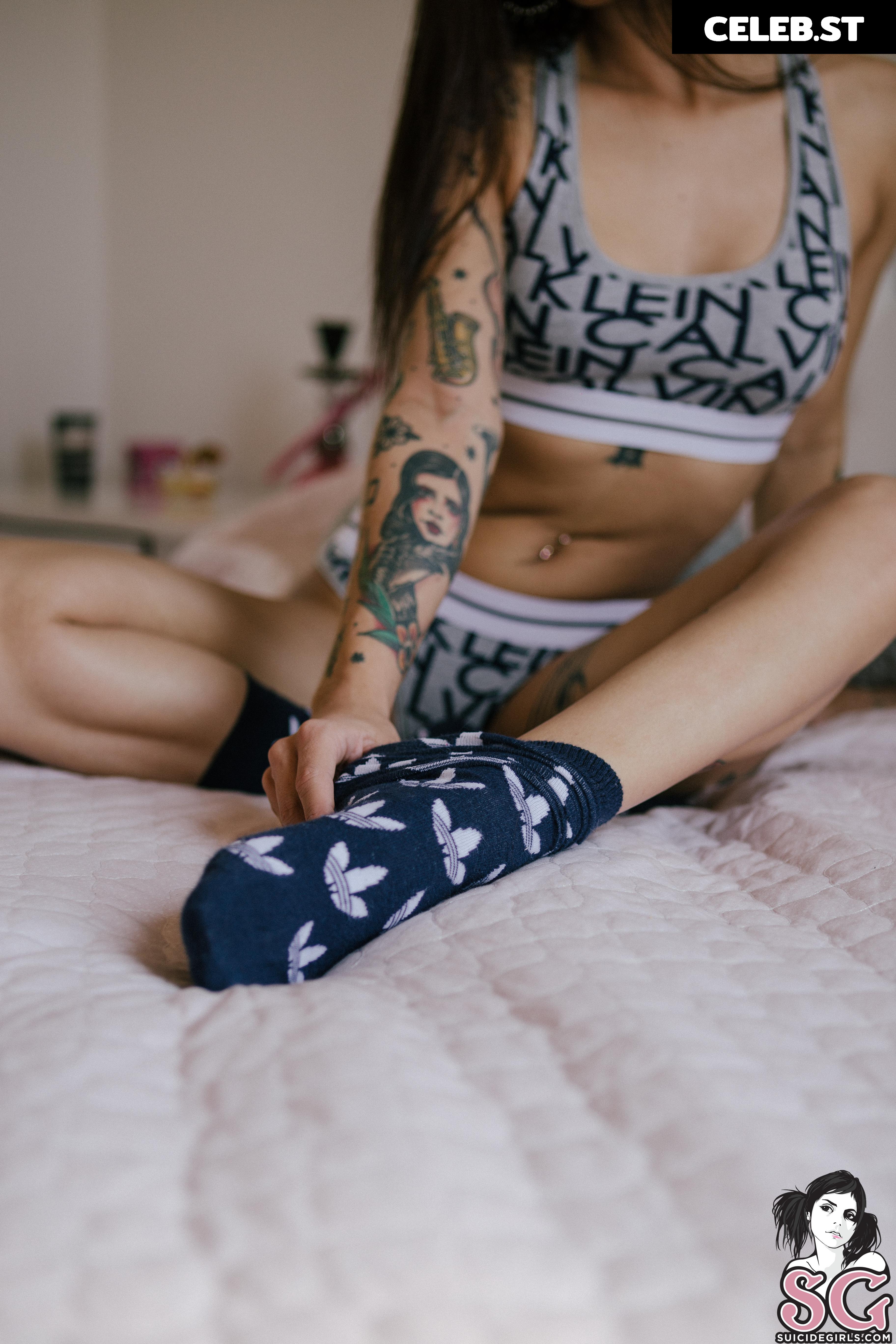 Pher Suicide Image 22831631