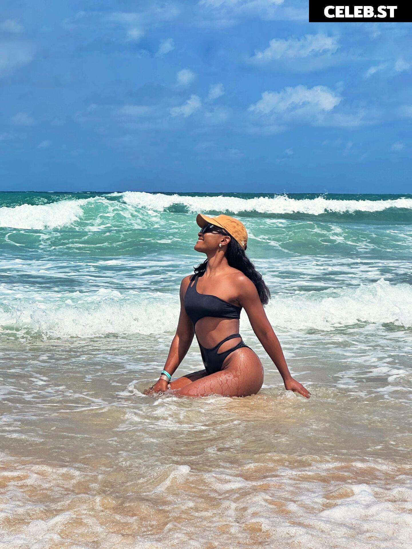 Erika Januza Image 22831184