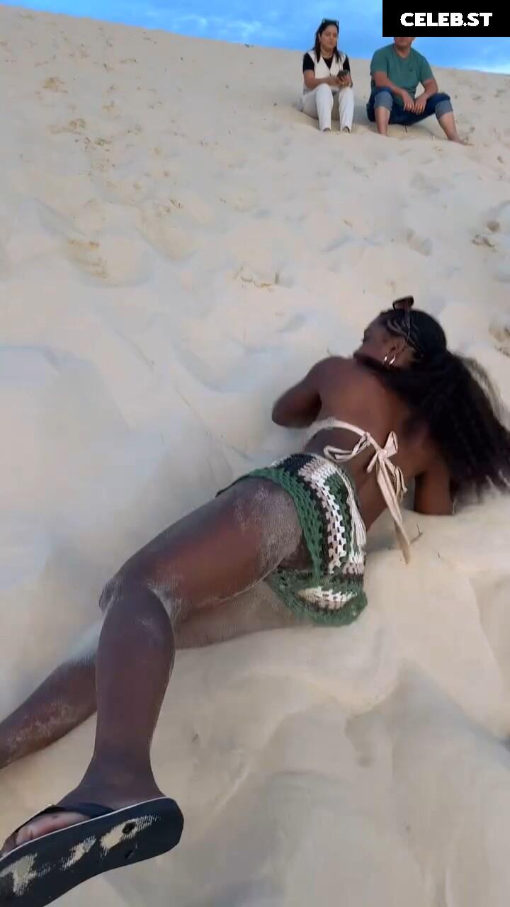 Erika Januza Image 22831153