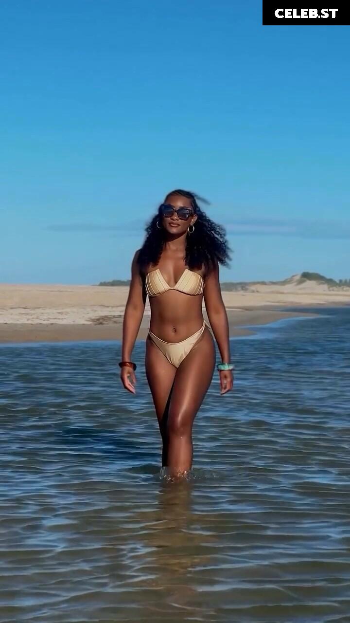 Erika Januza Image 22831152