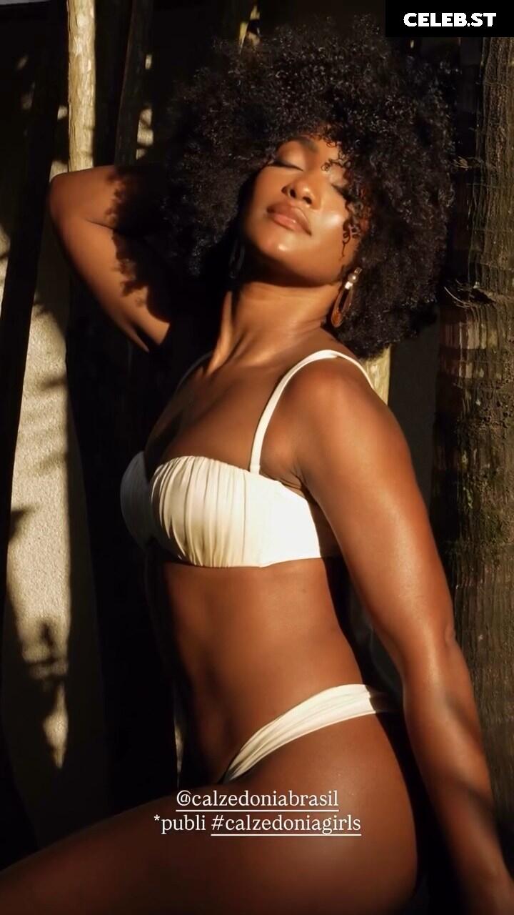 Erika Januza Image 22831170