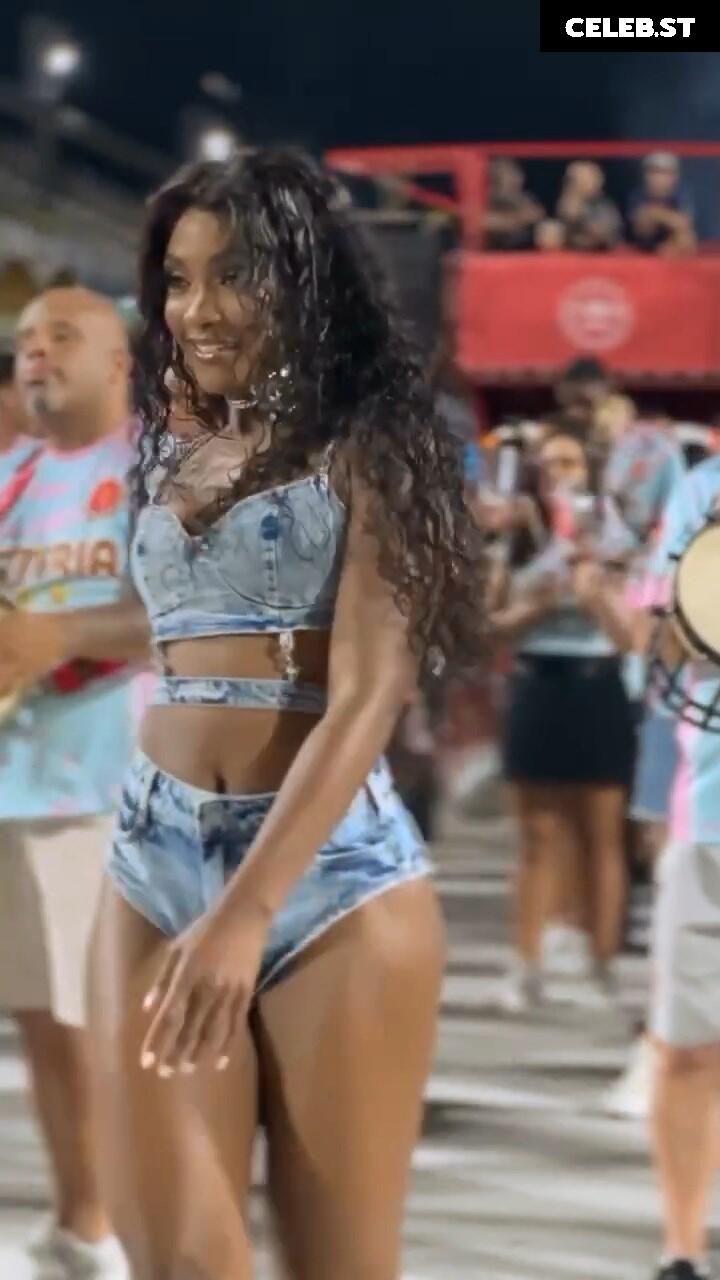 Erika Januza Image 22831075