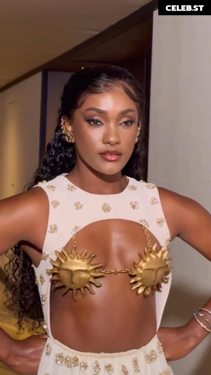 Erika Januza Image 22831203