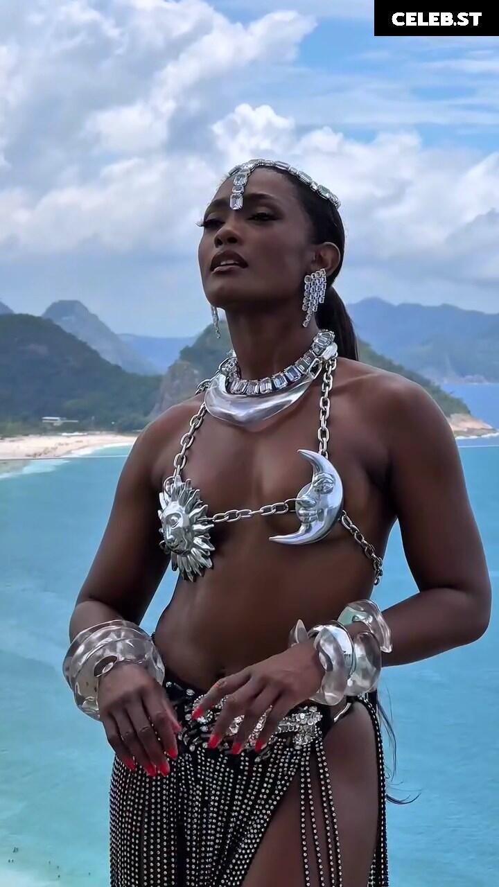 Erika Januza Image 22831233