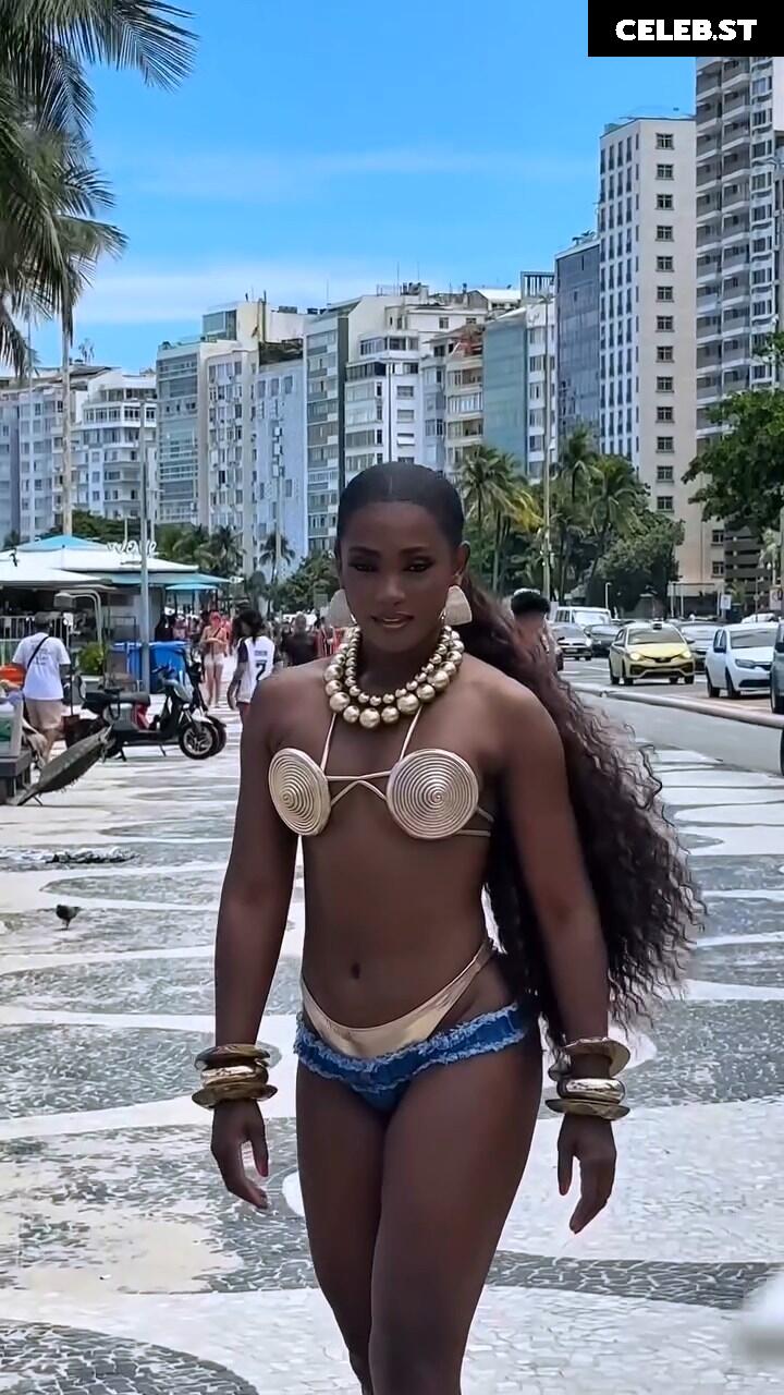 Erika Januza Image 22831237