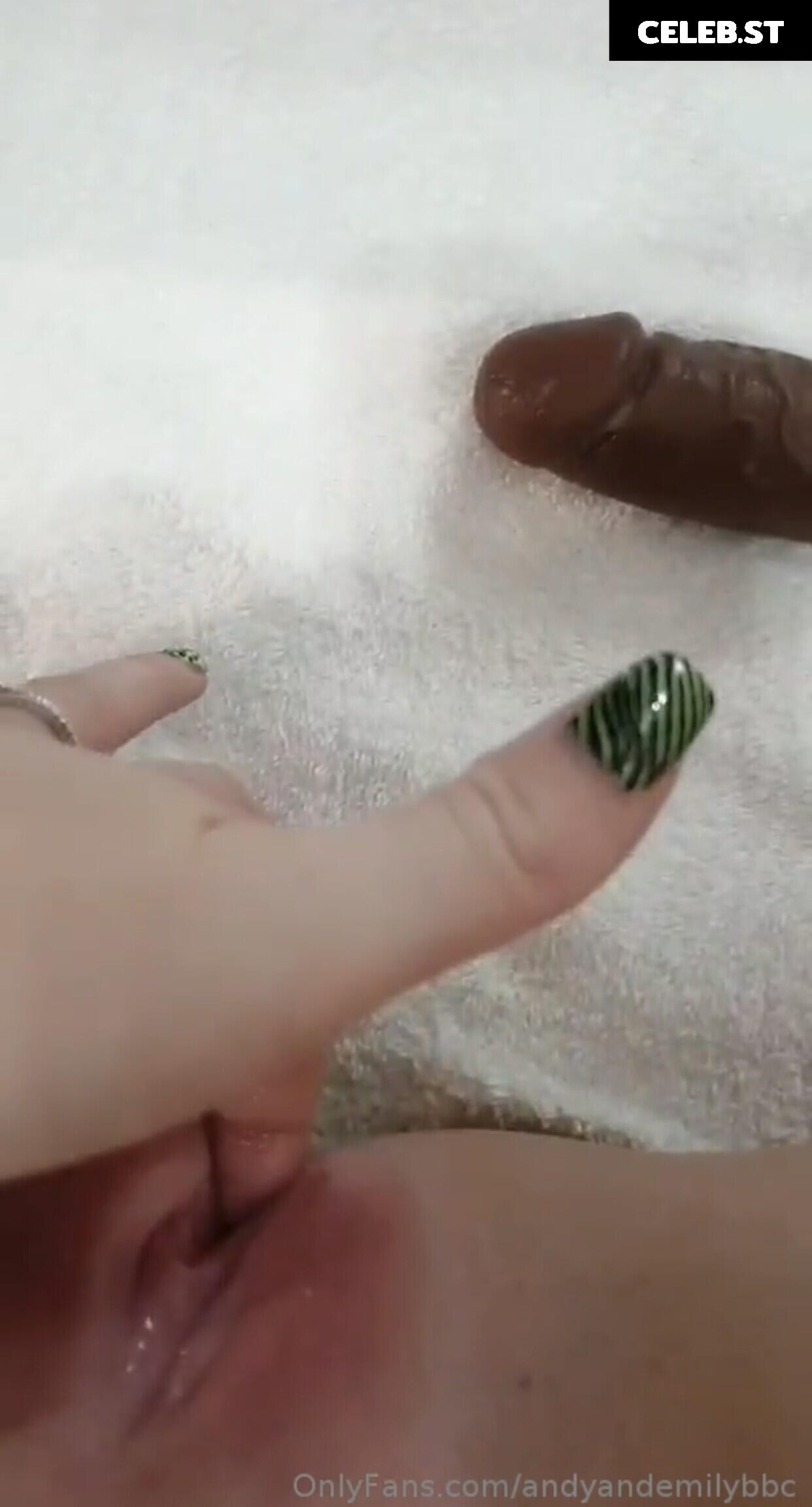 Emily Walters | emilywalters Image 22804824