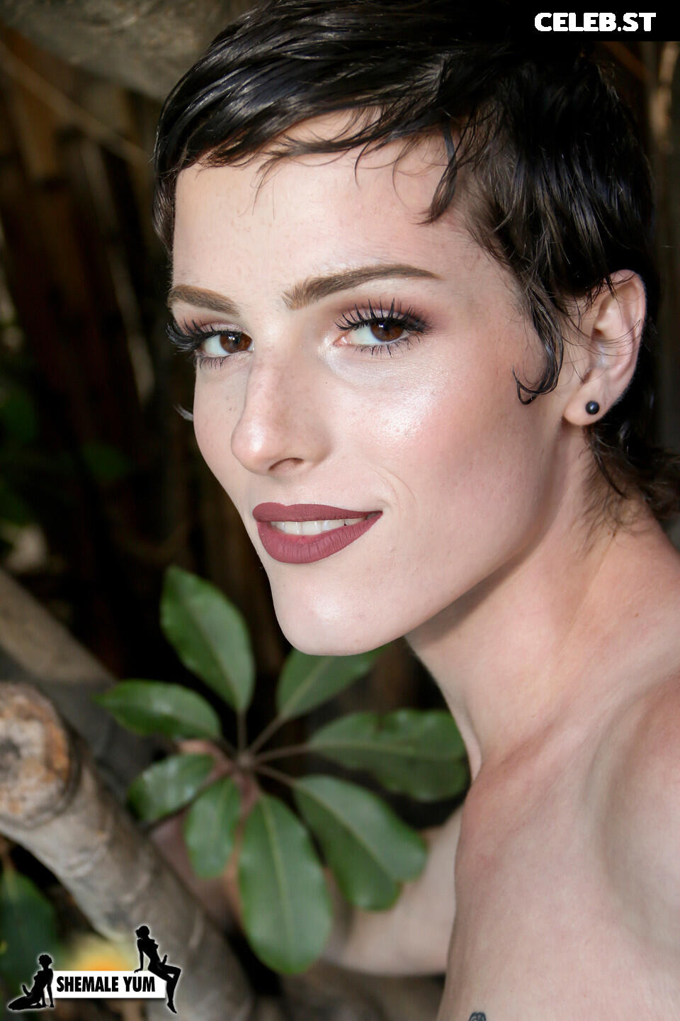 Carrie Emberlyn Image 22806845