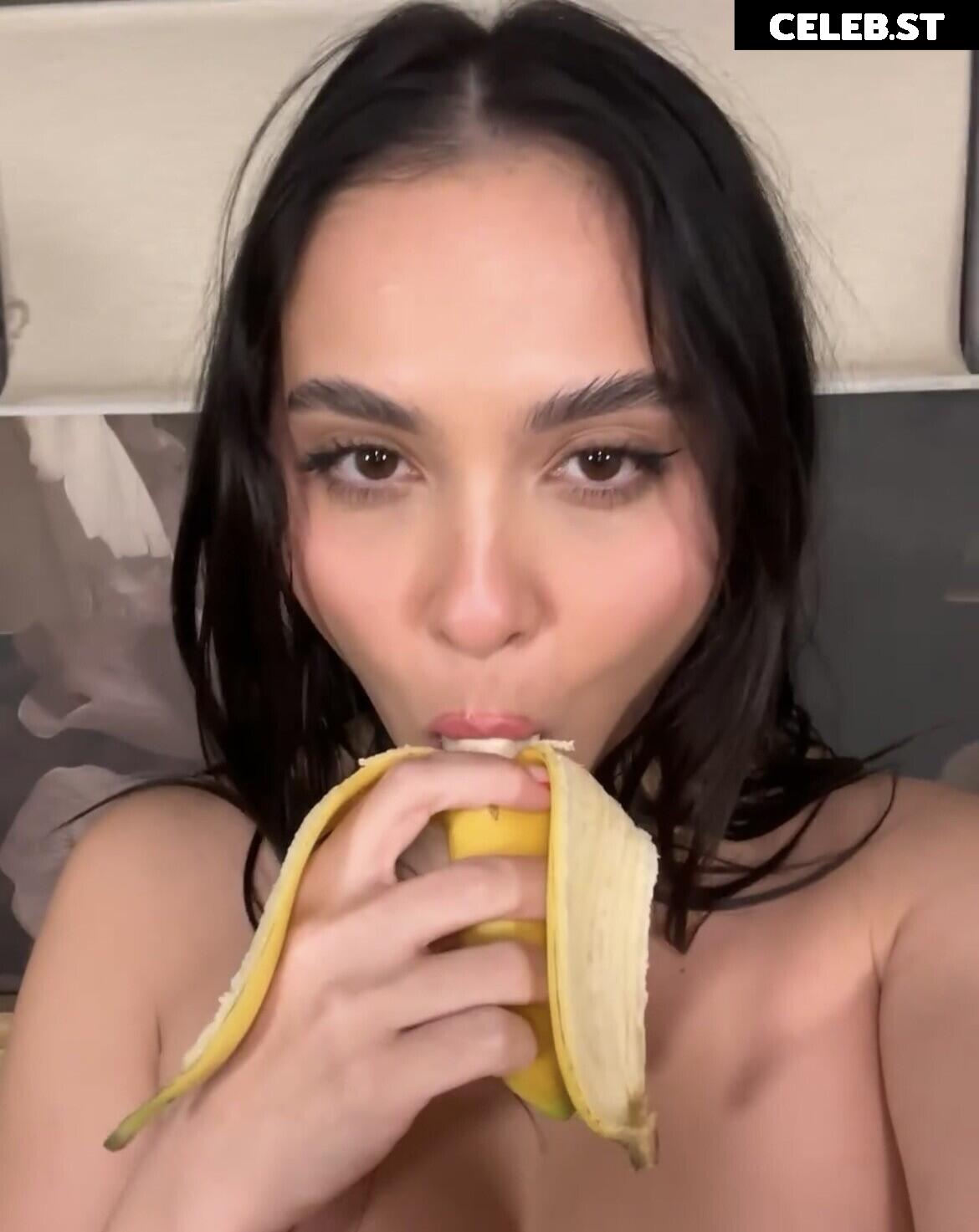 Stella Hudgens Image 2289341