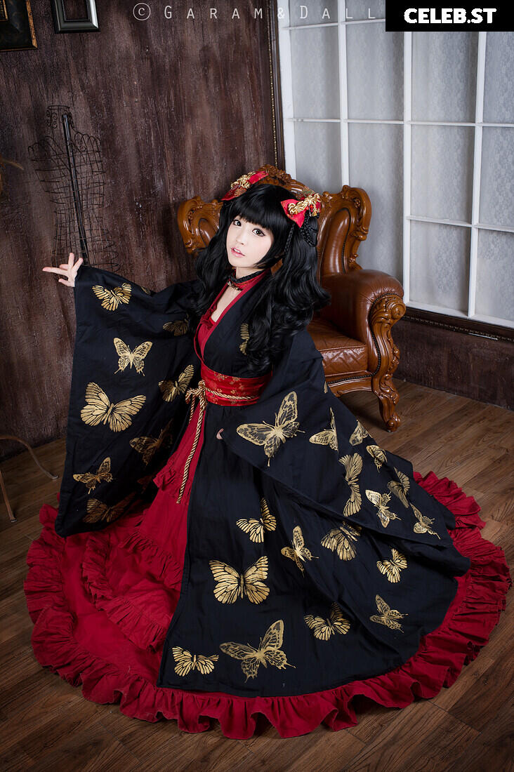 Spiral Cats Cosplay Image 22881813