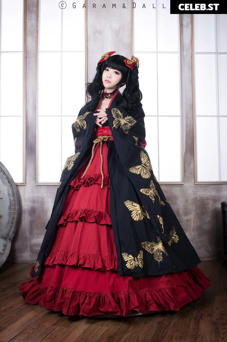 Spiral Cats Cosplay Image 22881815