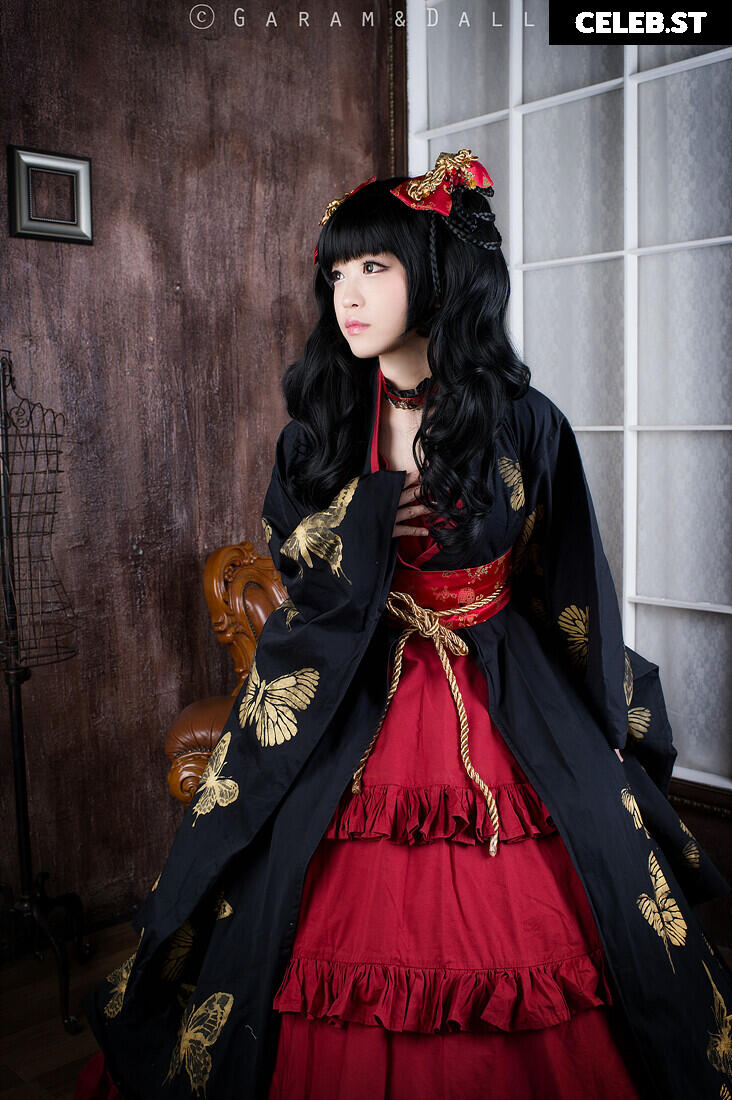 Spiral Cats Cosplay Image 22881809