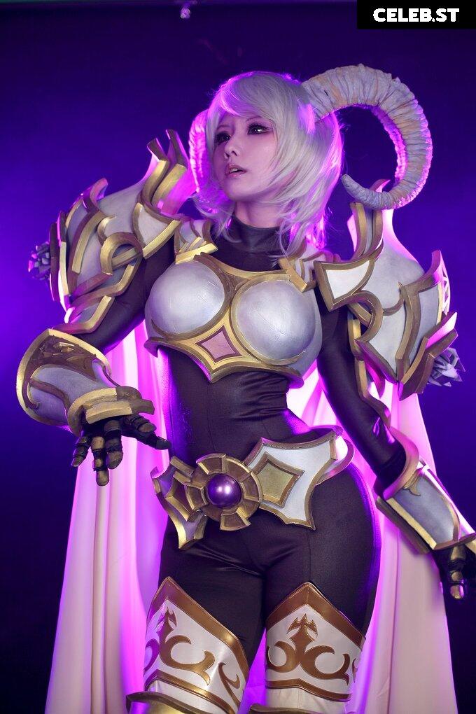 Spiral Cats Cosplay Image 22881502