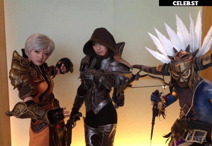 Spiral Cats Cosplay Image 22881482
