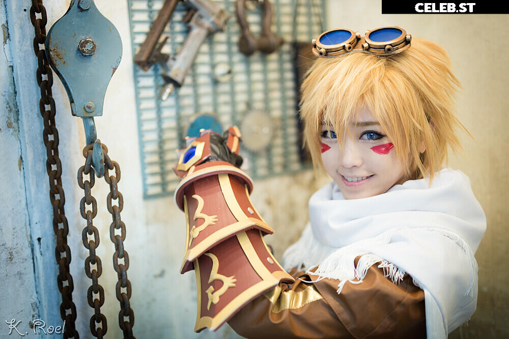 Spiral Cats Cosplay Image 22881746