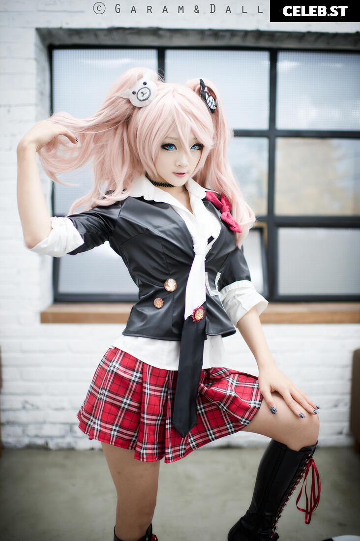 Spiral Cats Cosplay Image 22881623