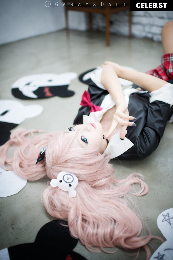 Spiral Cats Cosplay Image 22881621