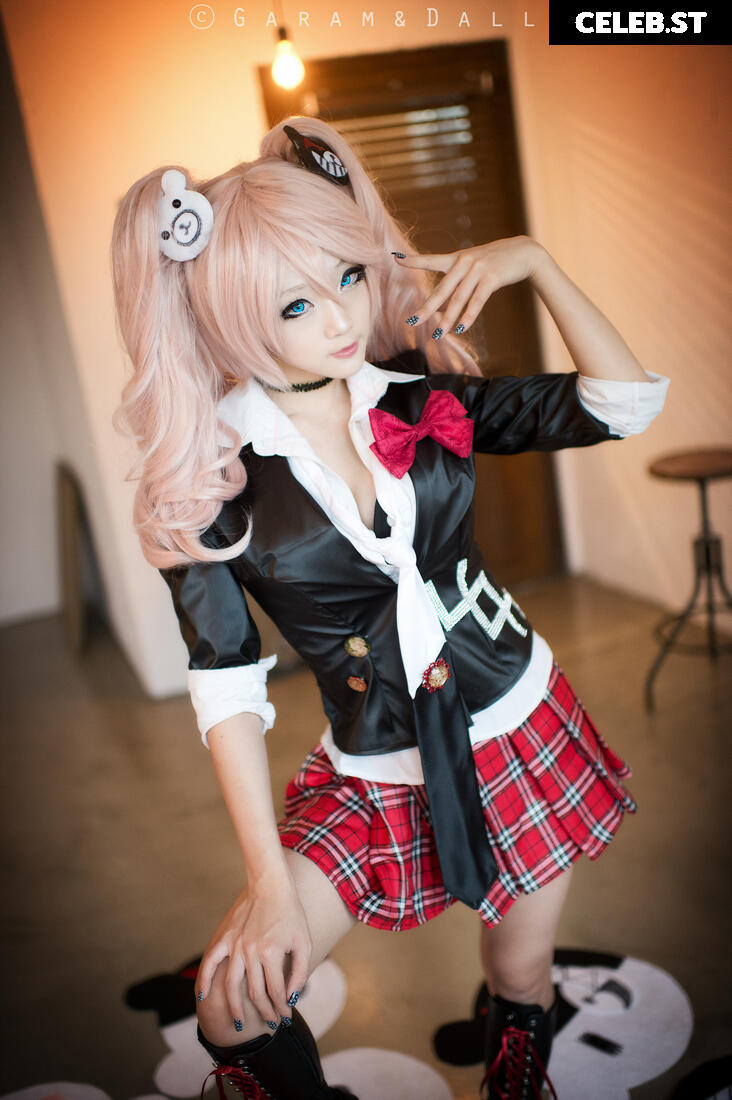 Spiral Cats Cosplay Image 22881626