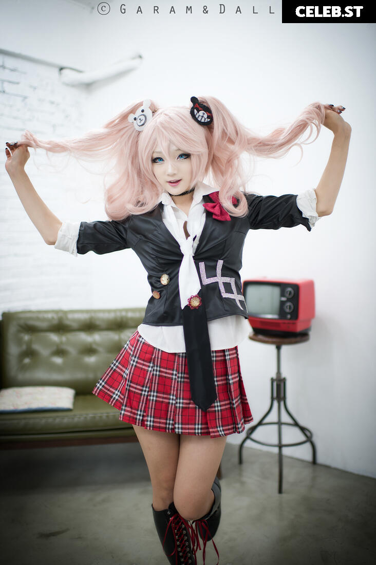 Spiral Cats Cosplay Image 22881633