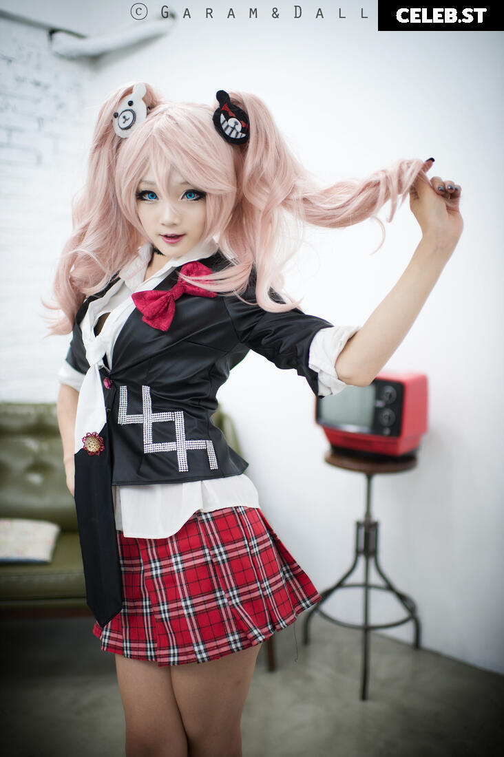 Spiral Cats Cosplay Image 22881632