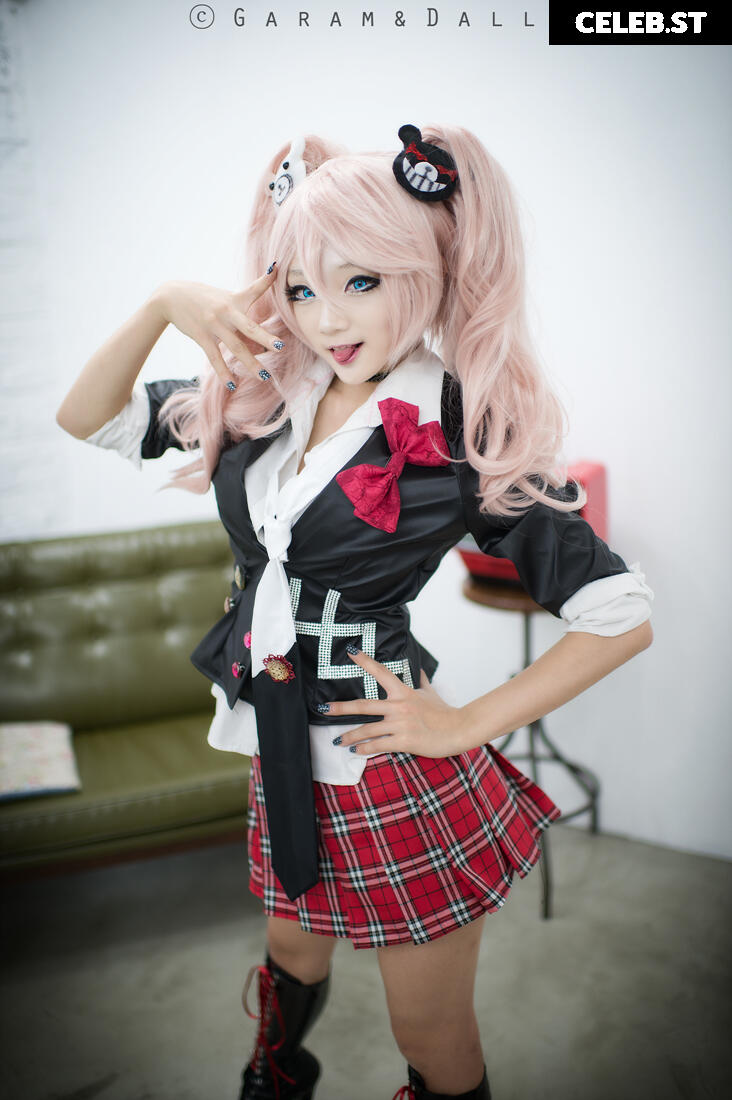 Spiral Cats Cosplay Image 22881631
