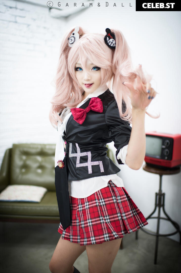 Spiral Cats Cosplay Image 22881634