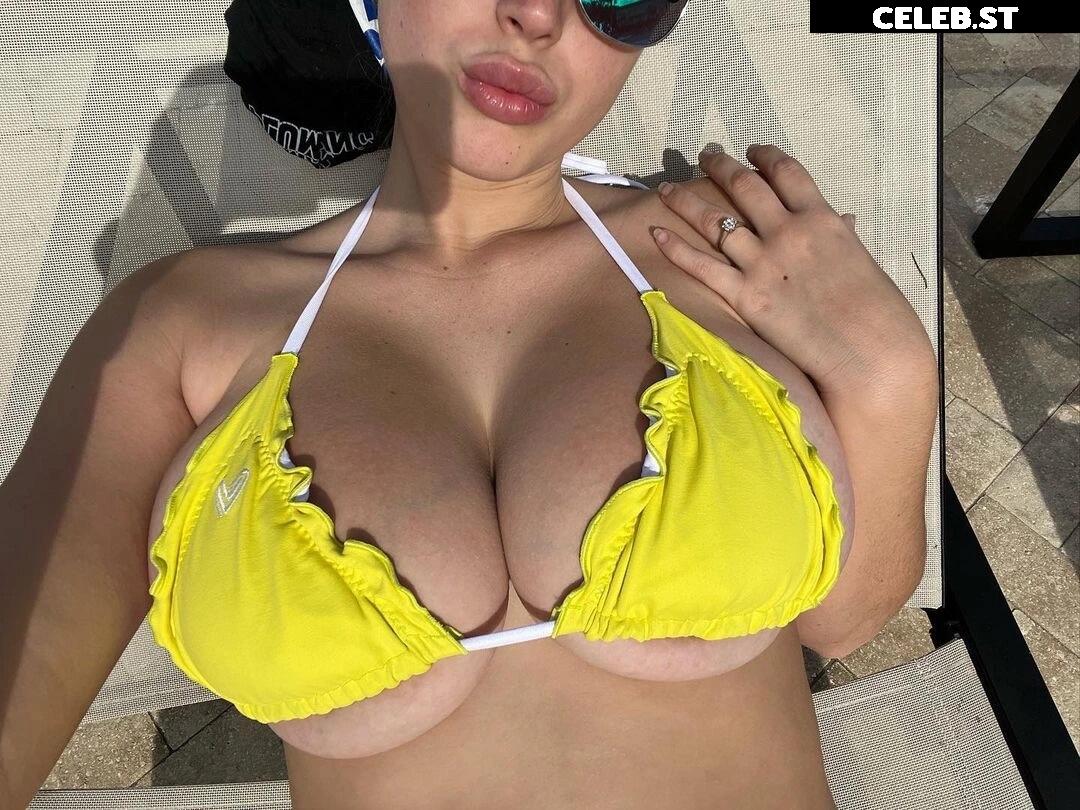 Lexi.rayy / Lexi_naumann Image 22883702