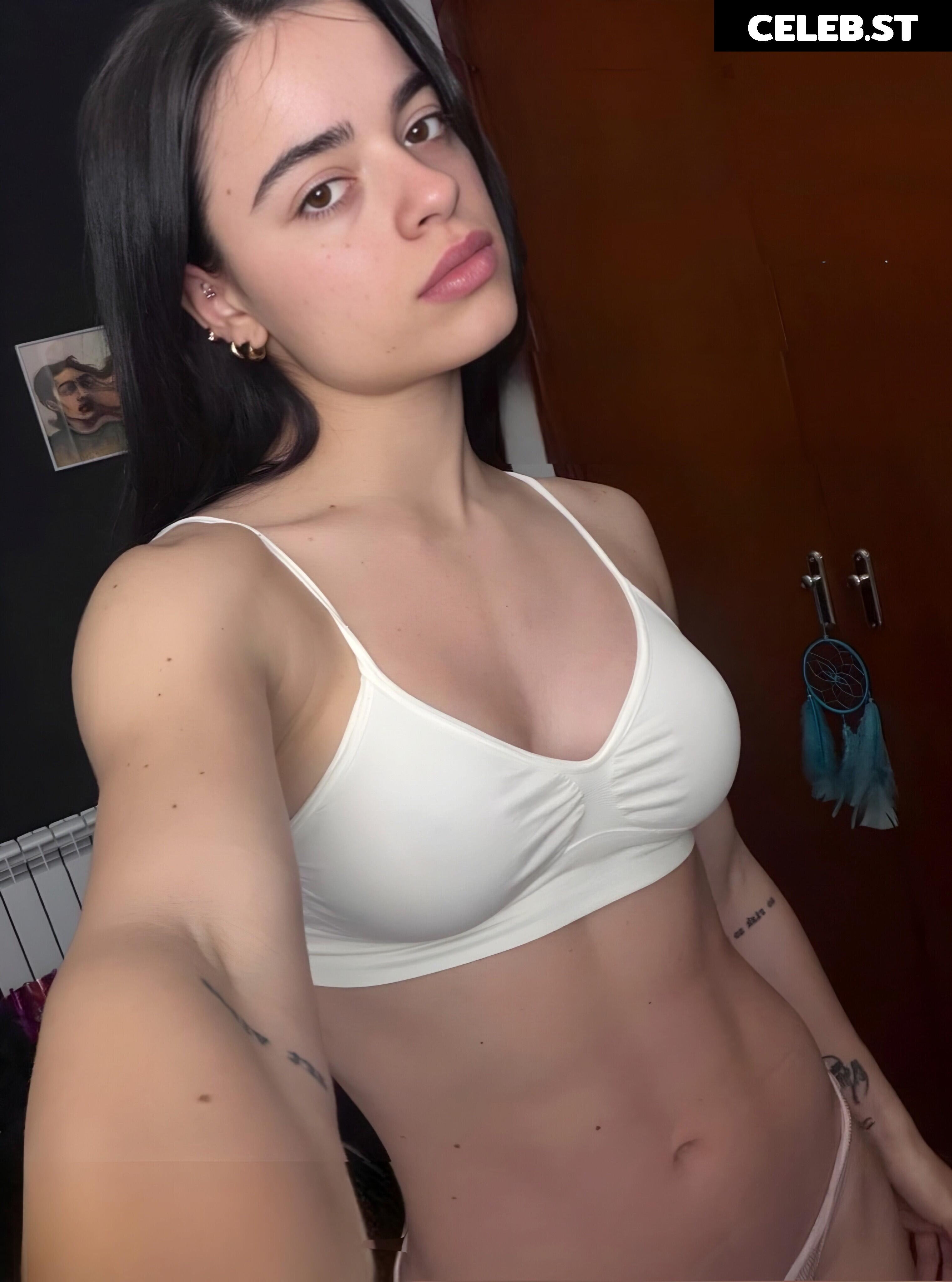 Juli Savioli Image 22768110