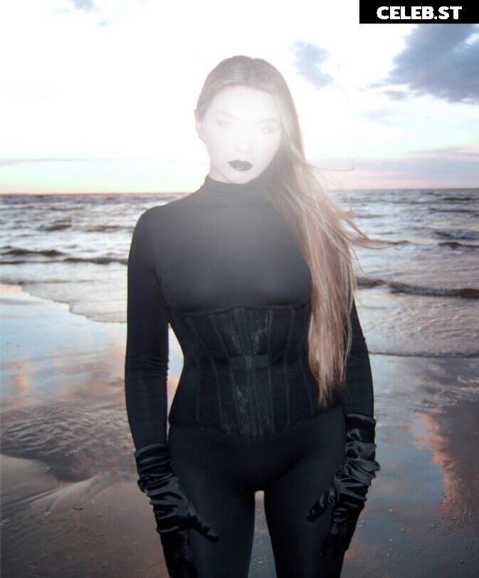 Anastasia Kreslina (IC3PEAK) Image 22766265