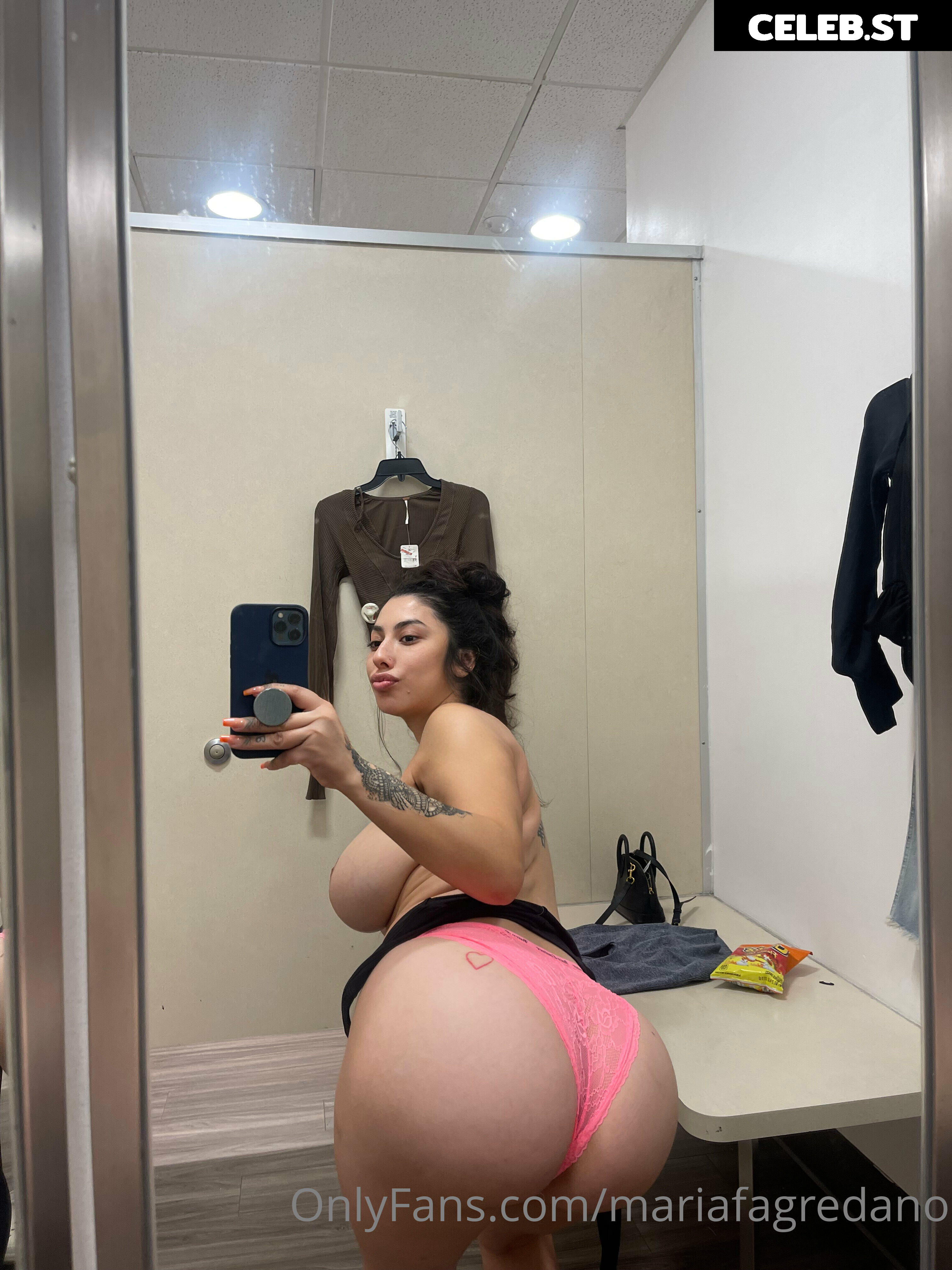 Nichole Pure aka Maria Fagredano Image 22777069