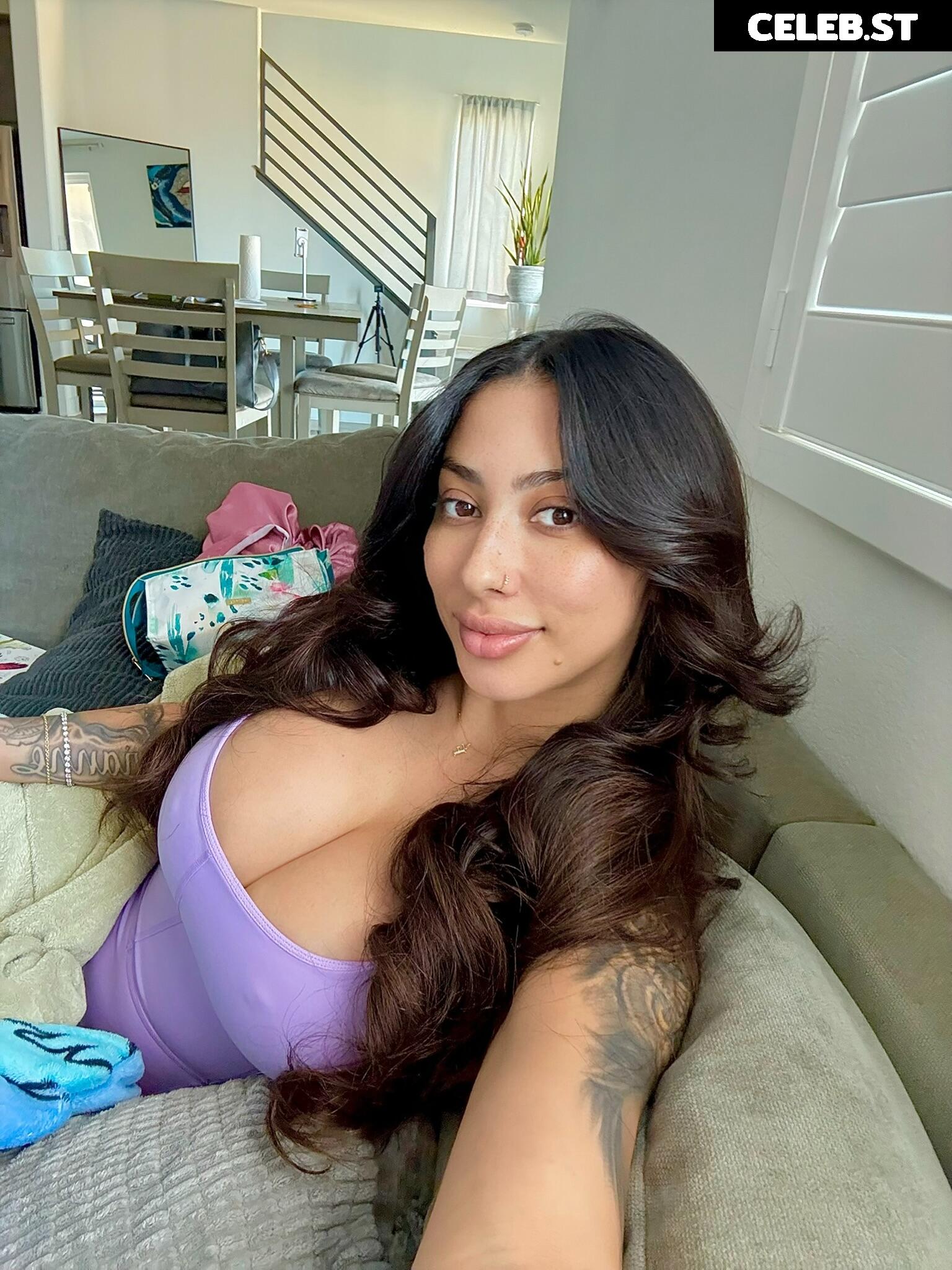 Nichole Pure aka Maria Fagredano Image 22777243