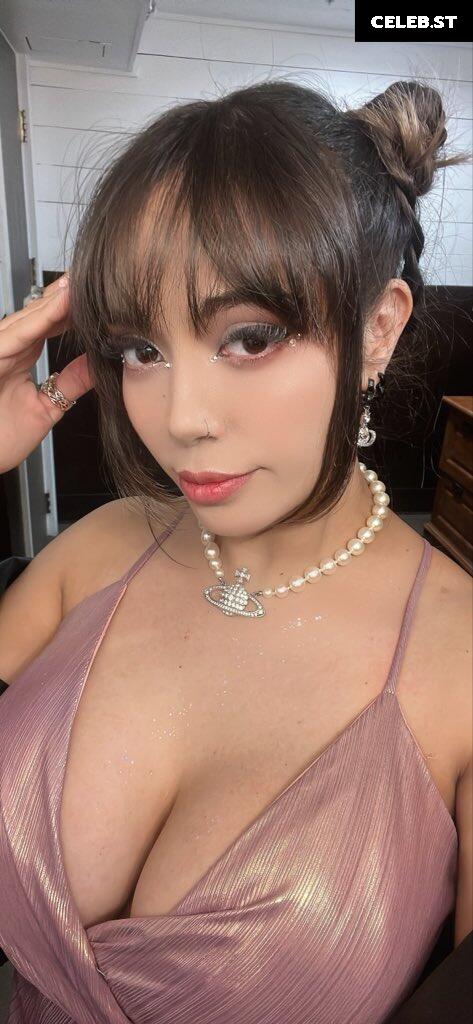 Momo Kim Lee Image 22771250
