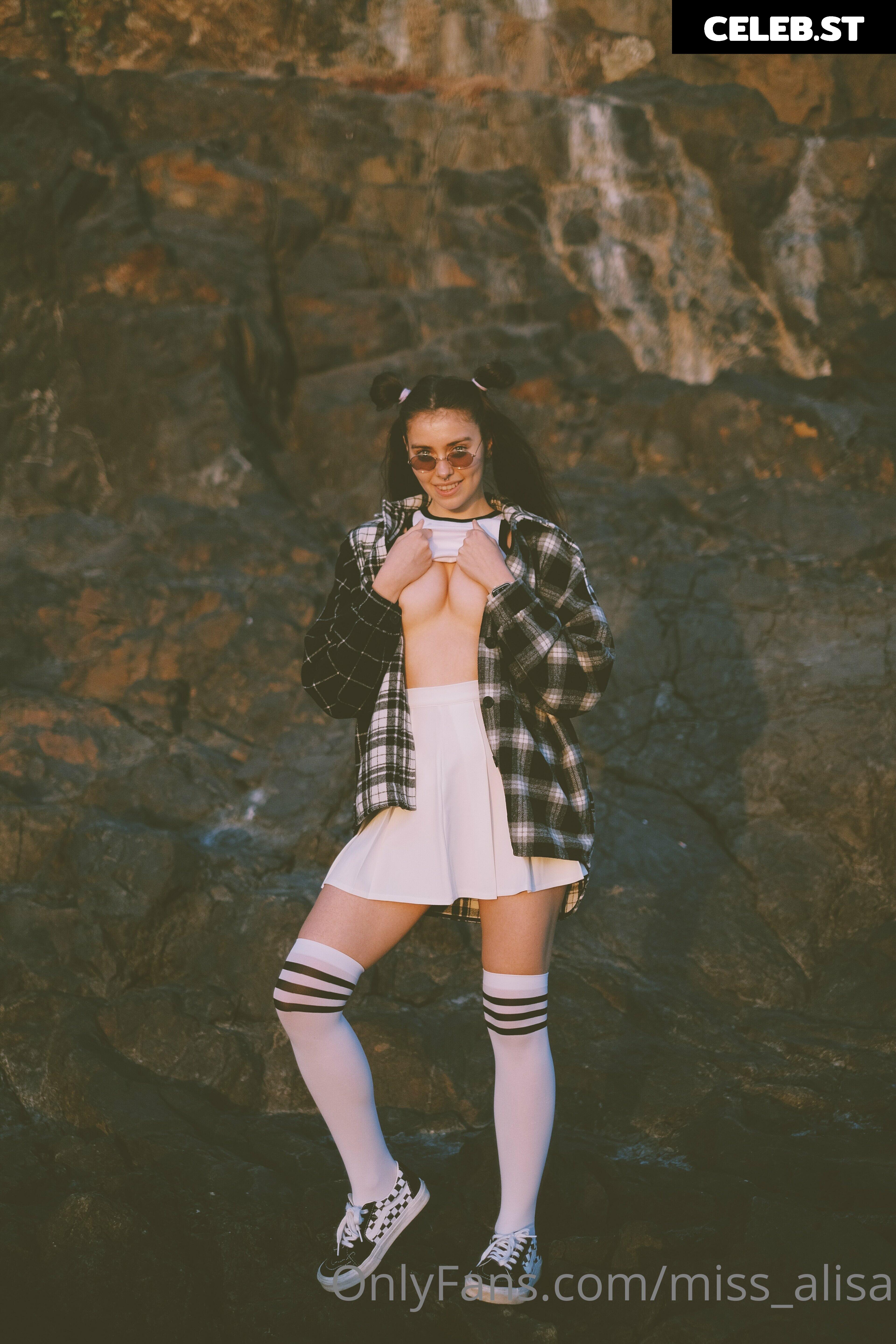 Alissa Foxy / Victoria Garin Image 22773592