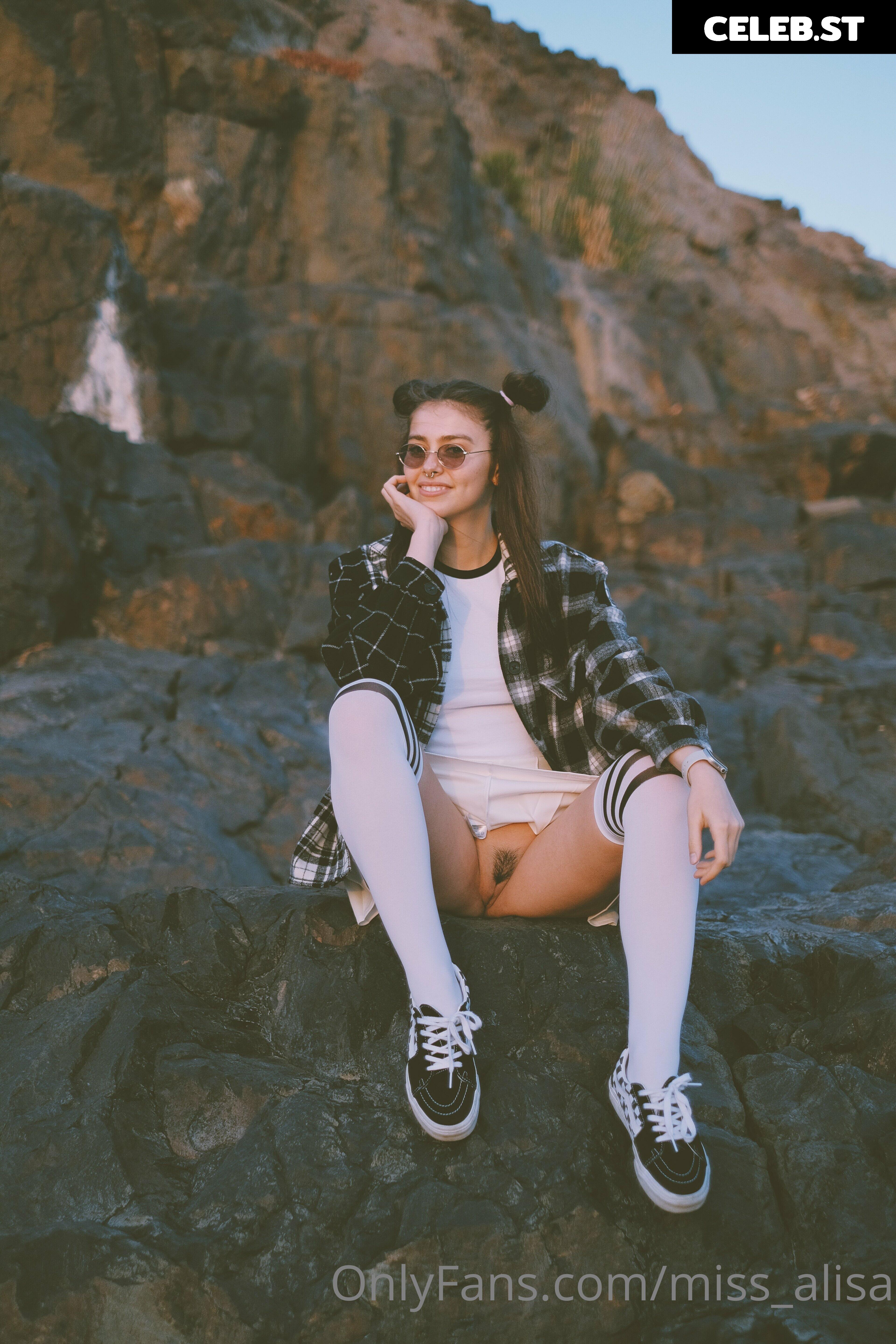 Alissa Foxy / Victoria Garin Image 22773582