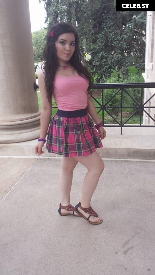 Yanet Gutierrez Image 22772677