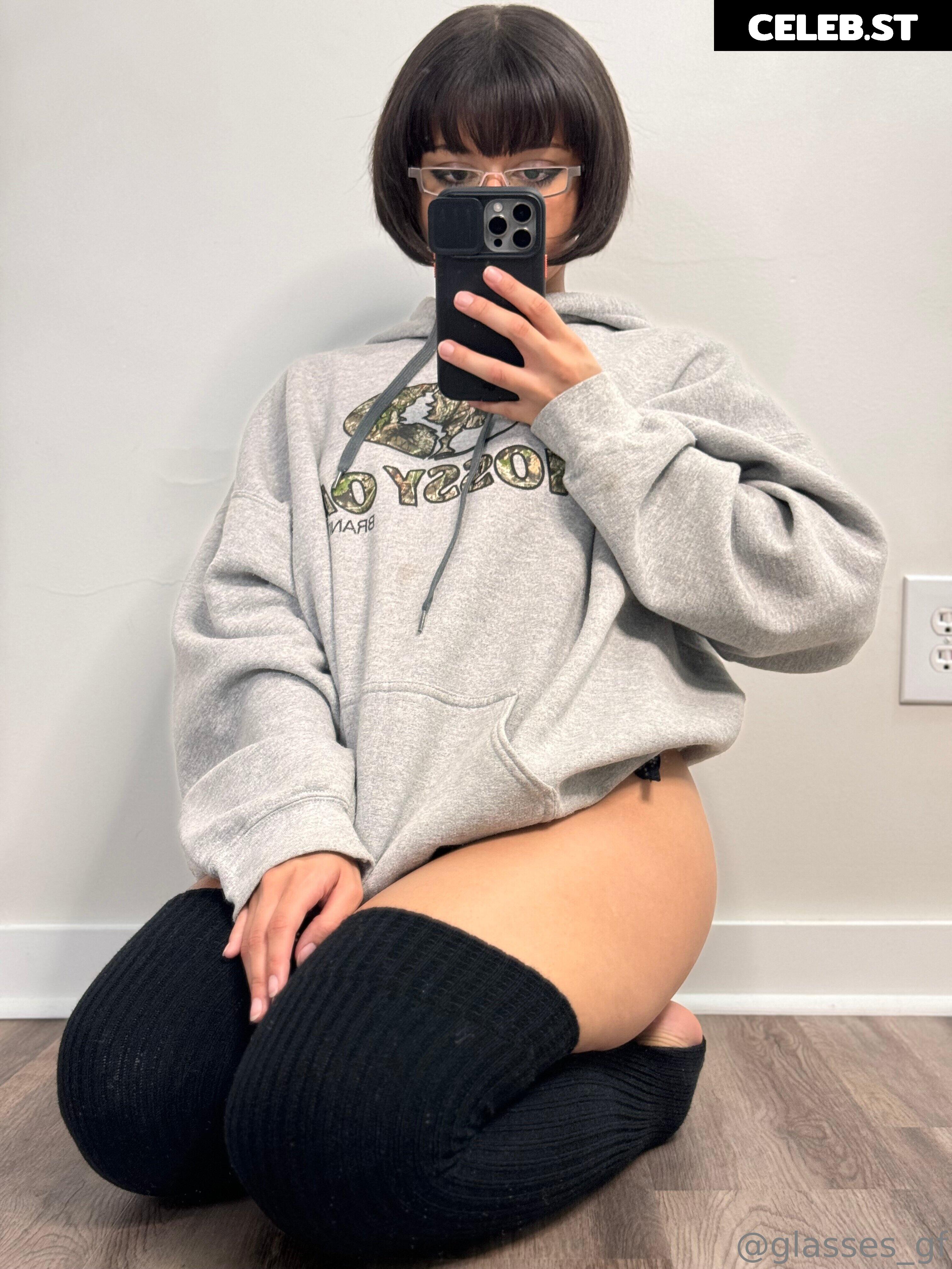 Irlupdog ( glasses_gf) Image 22718083