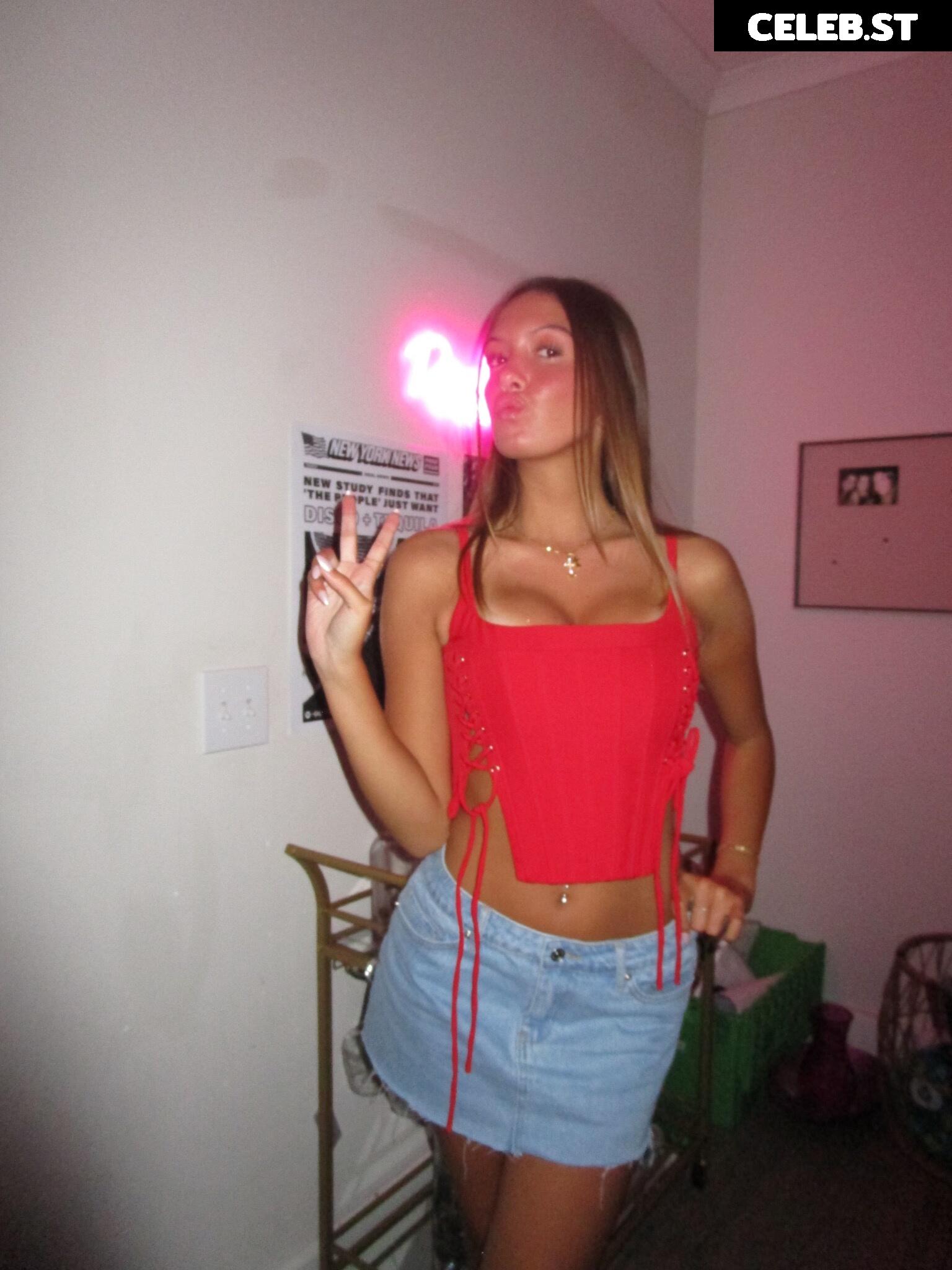 Abby Busick Image 22729666