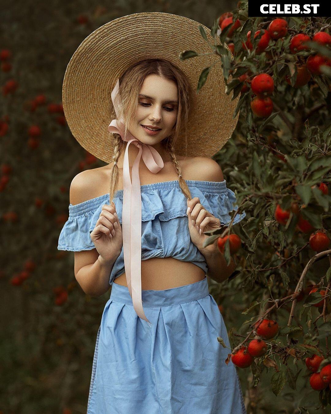 KinkySophiee Image 2273449