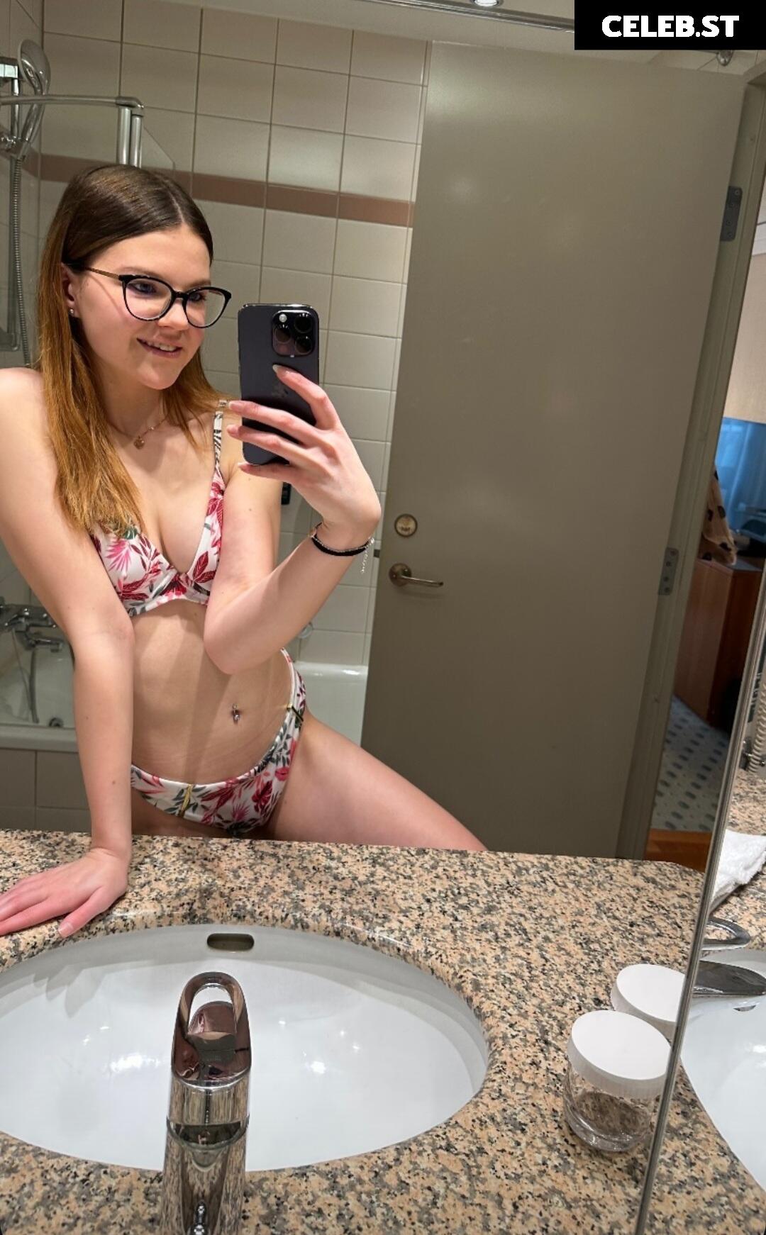 xisabellaabrown Image 2270502