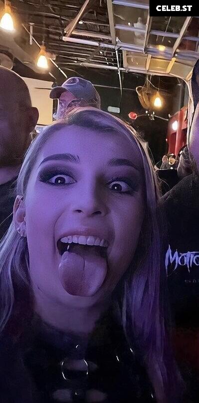 Kasey Karlsen (Singer for Deadlands) Image 22701441