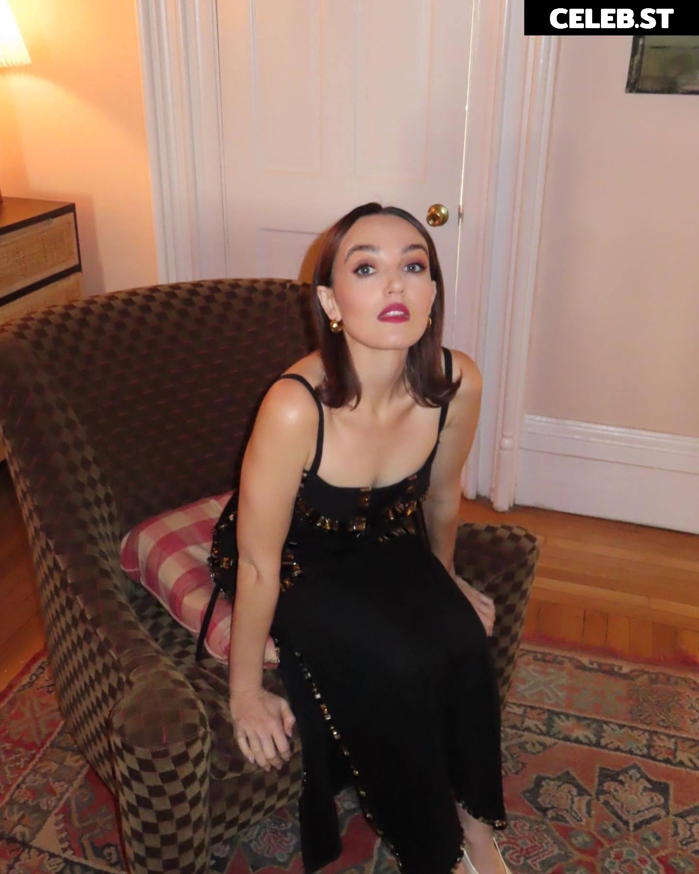 Chloe Fineman Image 22700898