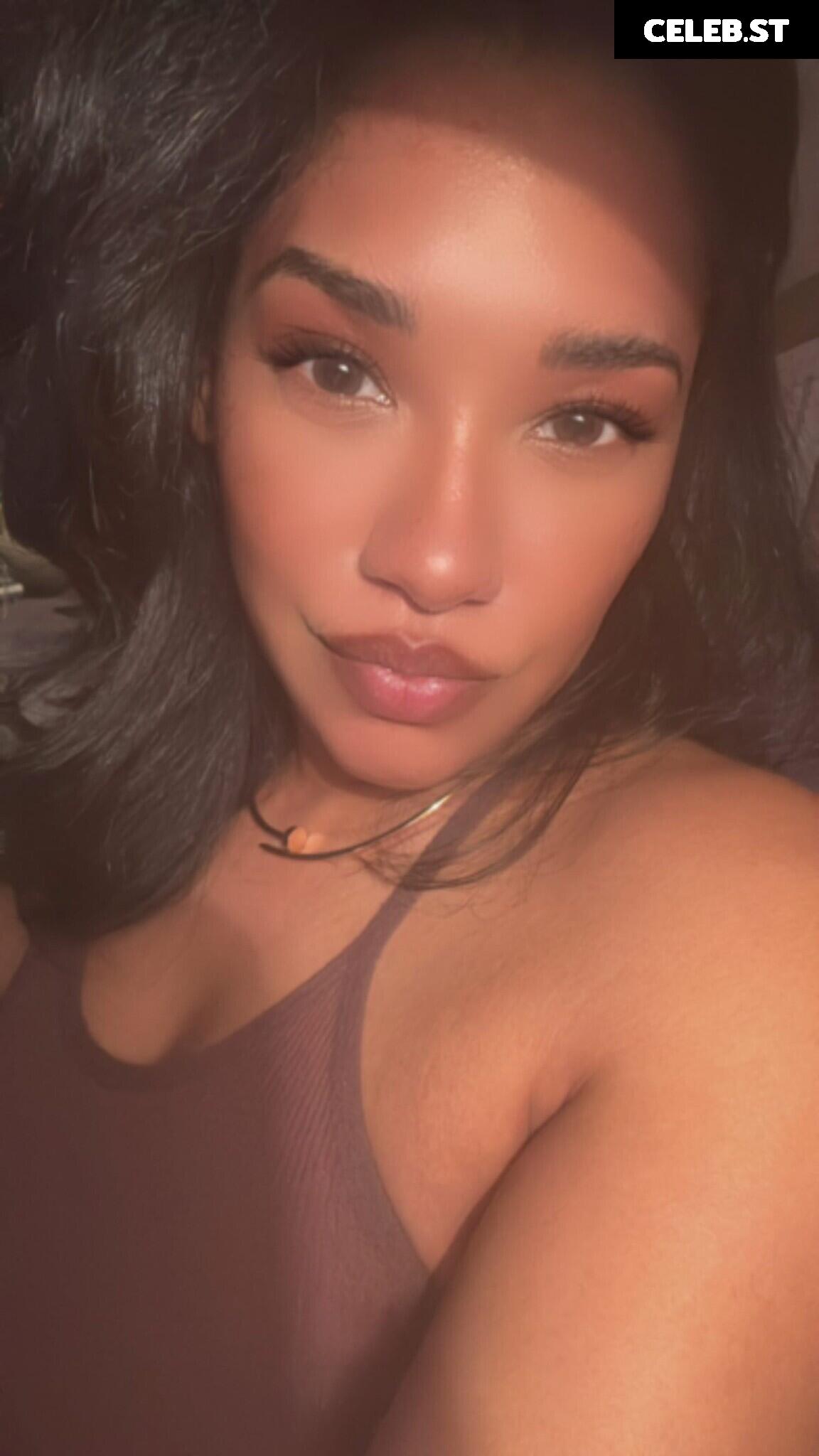 Candice patton Image 22700085