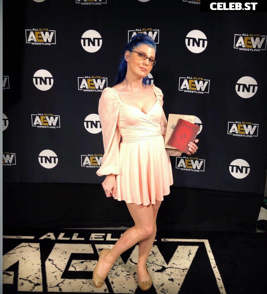 Leva Bates Image 22703621