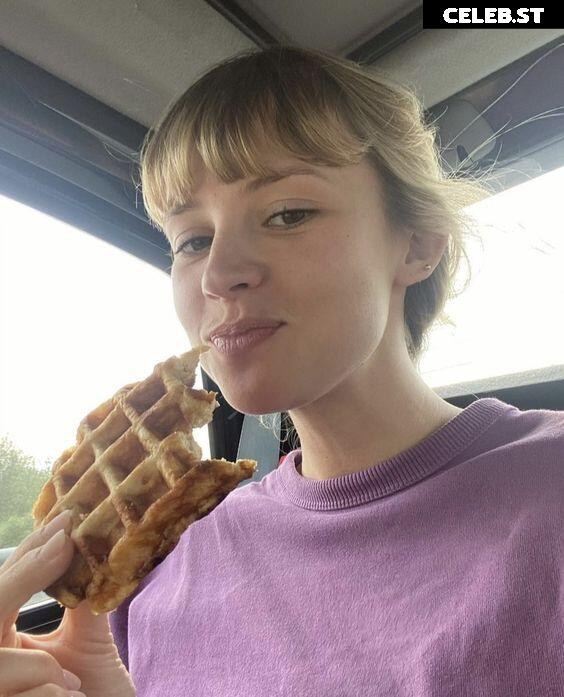 Angèle Van Laeken Image 22703030