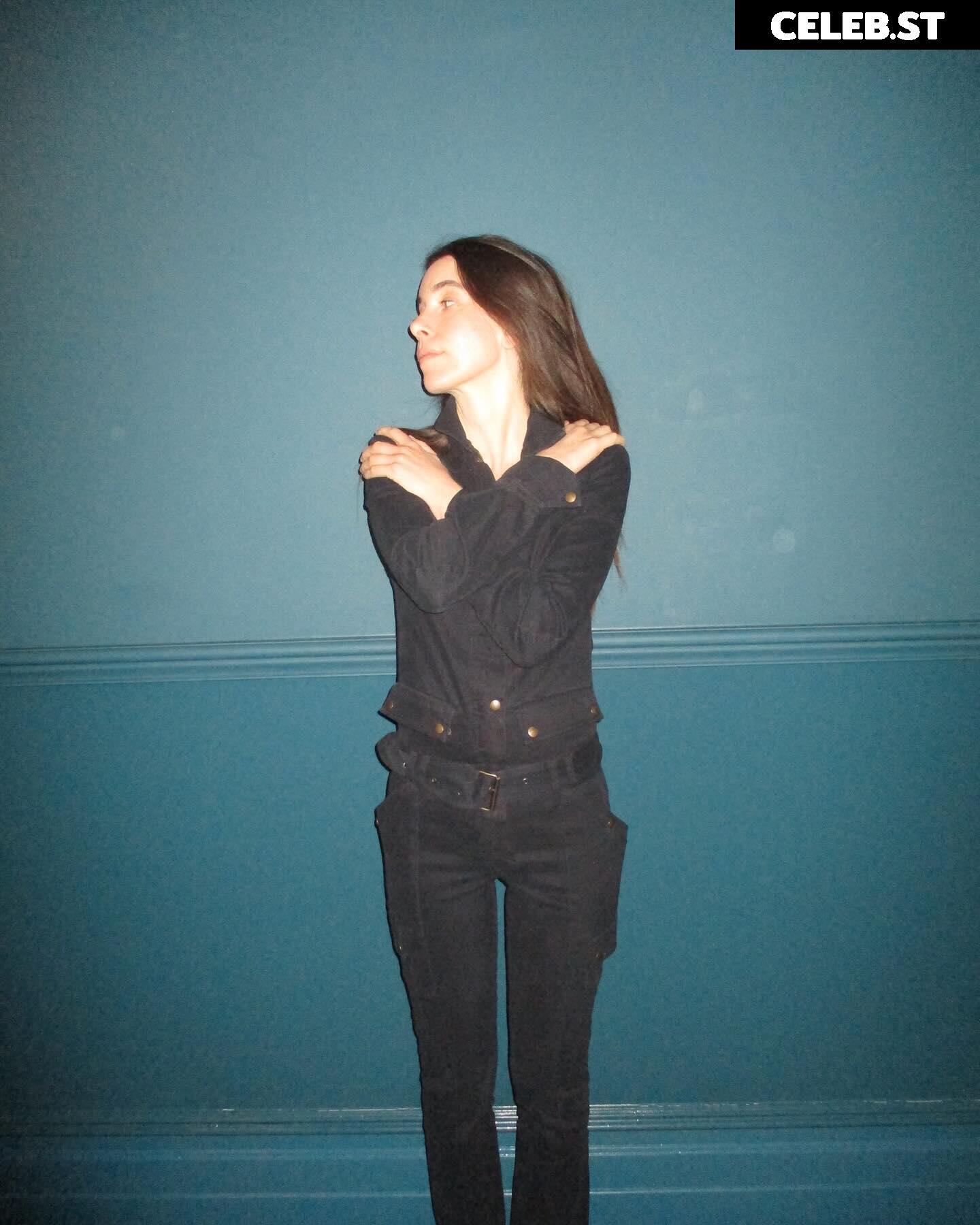 Haim Sisters Image 22702140