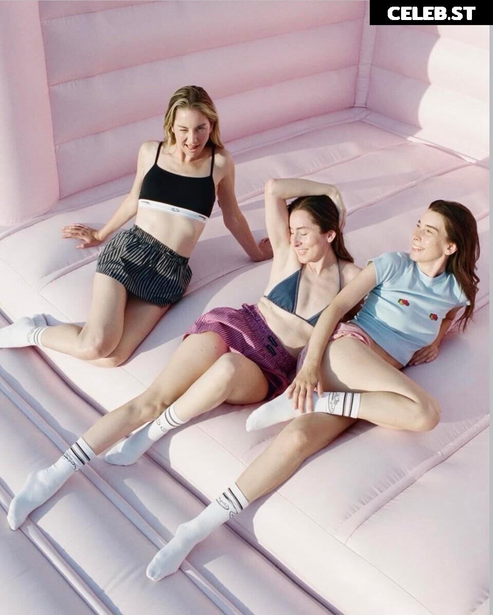Haim Sisters Image 22702145
